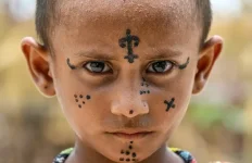 Screenshot 2025-08-20 at 18-29-53 In Pakistan Hindu tattoos faints of women's faces.webp Screenshot 2025-08-20 at 18-29-53 In Pakistan Hindu tattoos faints of women's faces.webp