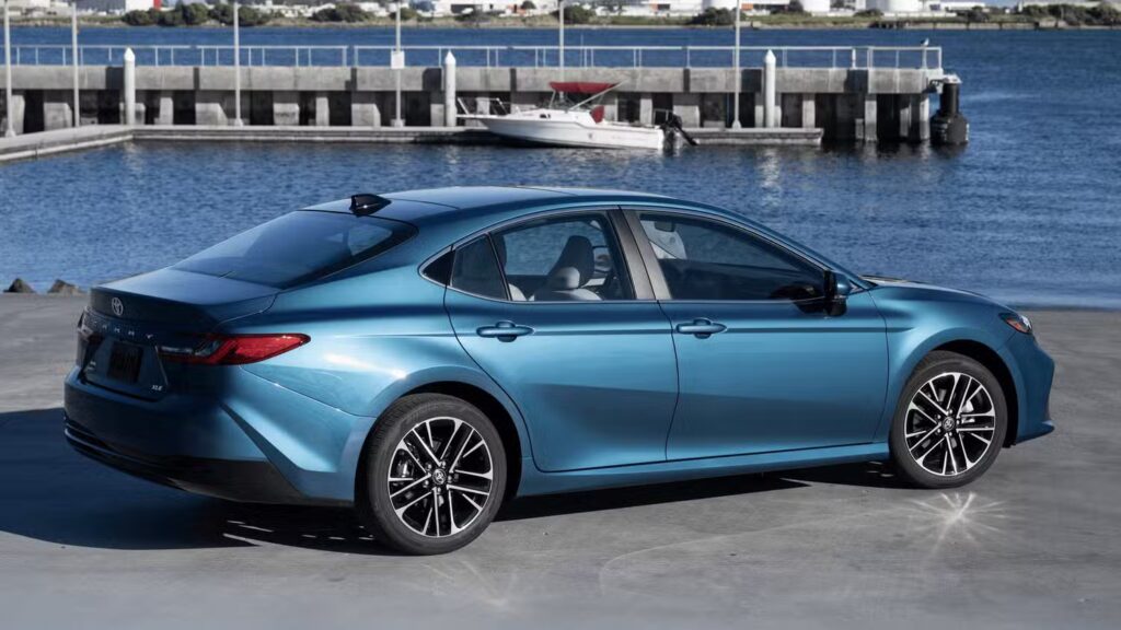 Toyota Camry XLE Exterior