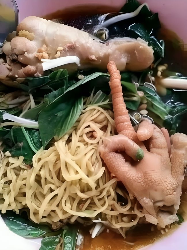 This is what happens when your food gets too clingy. 😂
