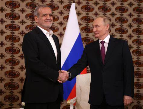 Vladimir Putin and Masoud Pezeshkian in Moscow