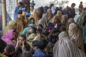 Taliban Criticizes Pakistan and Iran Over Mass Deportations